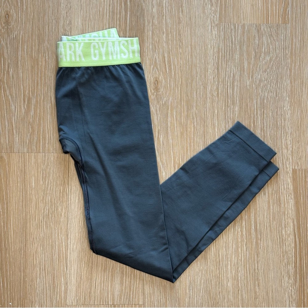 Gymshark Fit Women’s Seamless Leggings Charcoal Gray with Green Size S